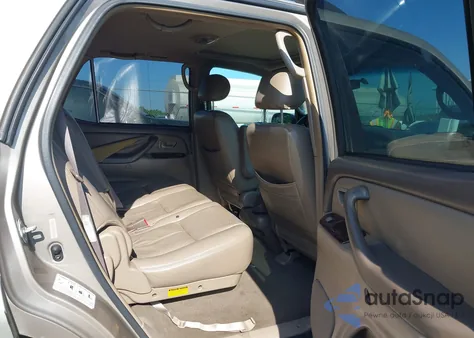 2004 Toyota Sequoia Sr5 V8 z USA, uszkodzony, nr VIN 5TDZT34A94S213809